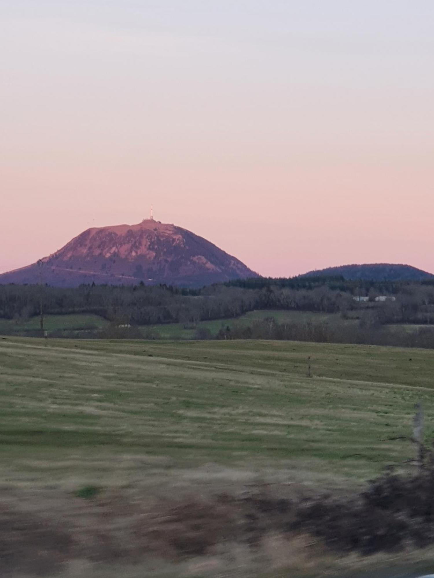 Gite M Et M Nébouzat Esterno foto